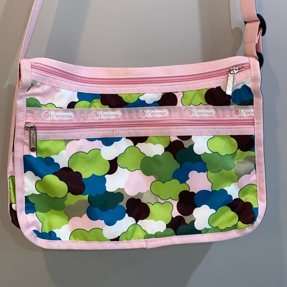 Lesportsac Bags Lesportsac Classic Deluxe Everyday Bag In Pink